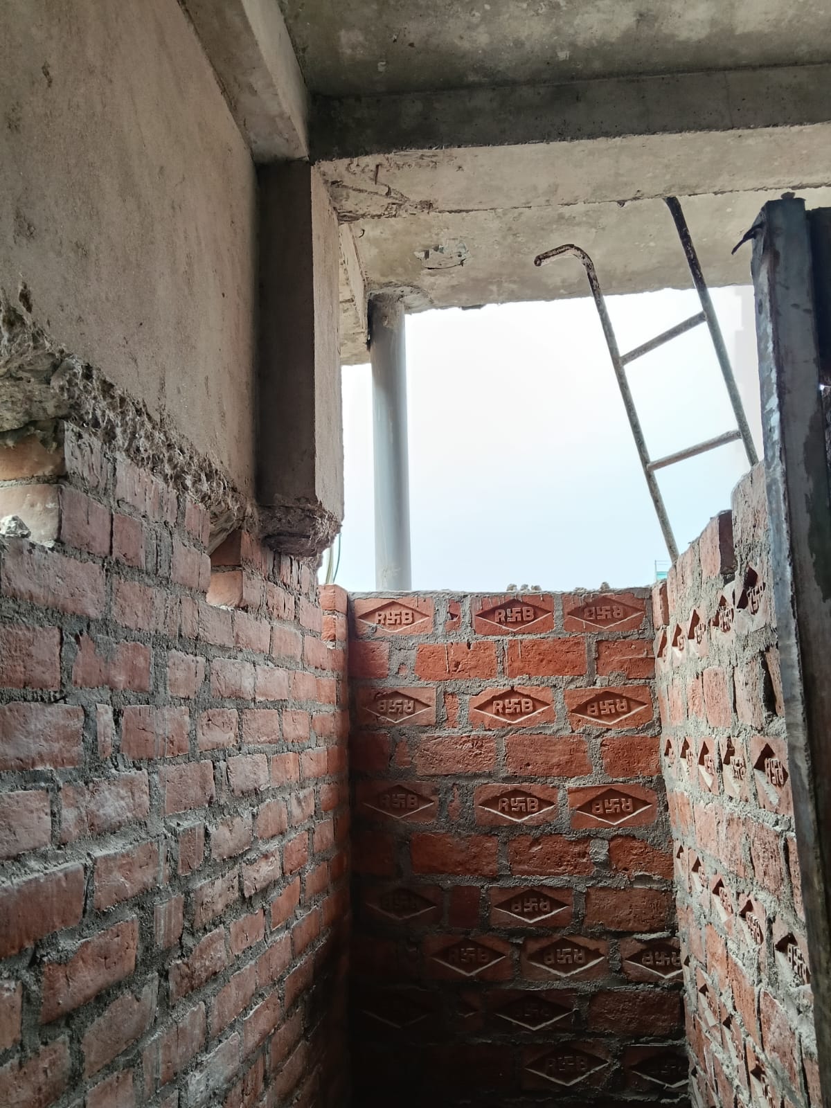 RCC pillar cutting Kanpur
