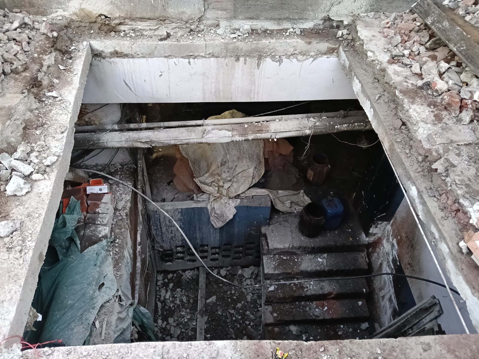 RCC slab cutting in Kanpur